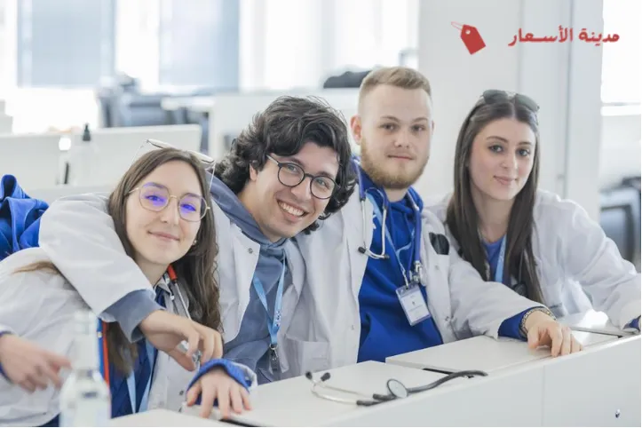 هل يمكن العمل أثناء دراسة الطب لتغطية المصاريف؟